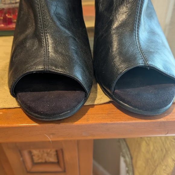 AEROSOLES Black Peep-Toe Ankle Booties - Picture 5 of 7